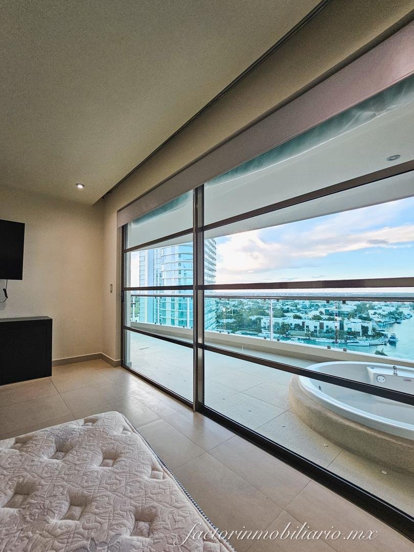 Departamento Novo Cancún de 2 Recamaras 206 m2 en Venta