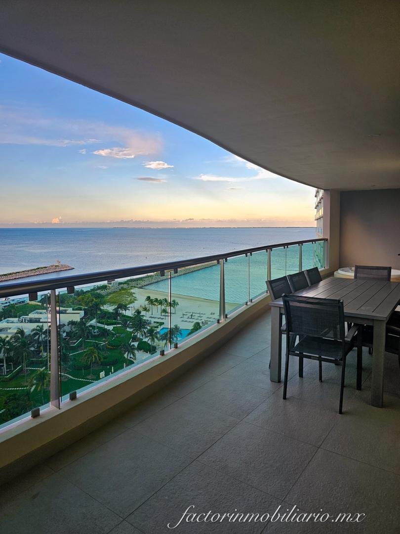Departamento Novo Cancún de 2 Recamaras 206 m2 en Venta