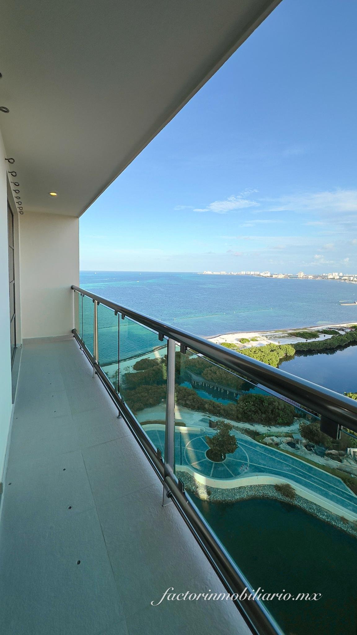 Departamento Novo Cancún en Puerto Cancún de 2 Recámaras en Renta Sin Muebles