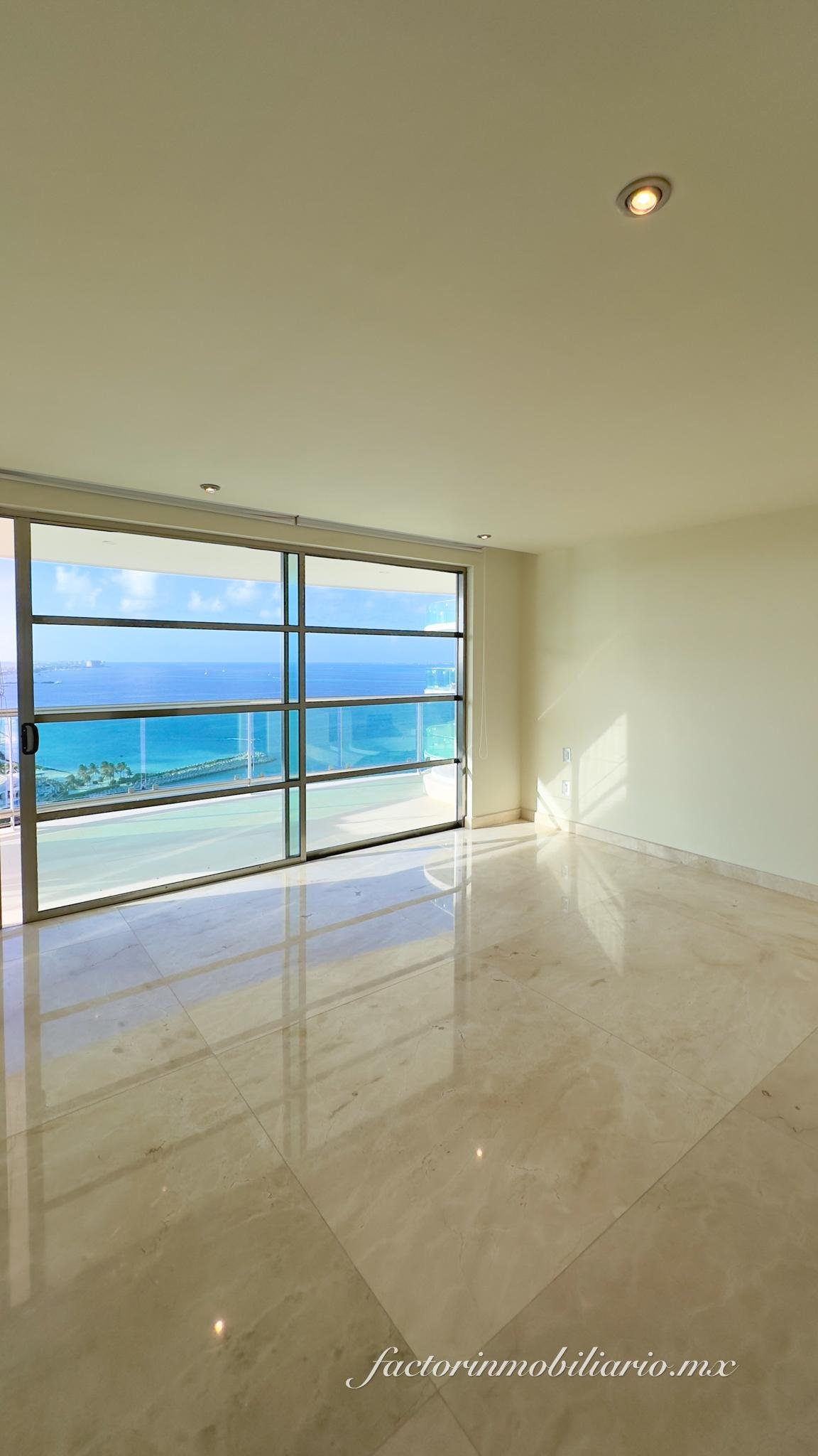 Departamento Novo Cancún en Puerto Cancún de 2 Recámaras en Renta Sin Muebles