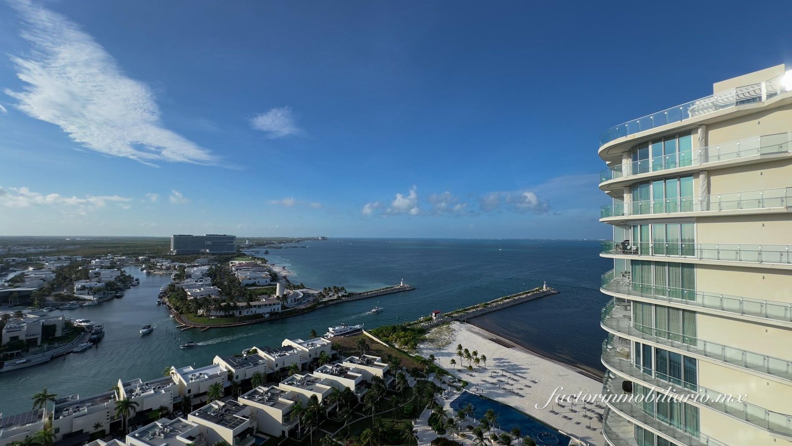 Departamento Novo Cancún en Puerto Cancún de 2 Recámaras en Renta Sin Muebles