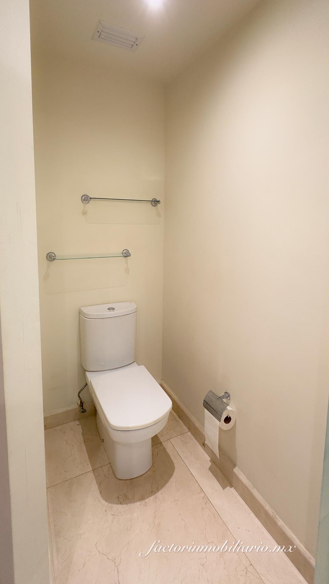 Departamento Novo Cancún en Puerto Cancún de 2 Recámaras en Renta Sin Muebles