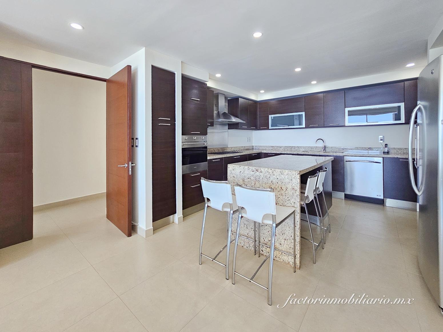 Departamento Novo Cancún de 3 recámaras de 263 m2 en Renta Amueblado o Sin Muebles