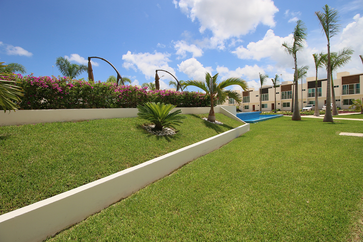 Casa en Venta en el Condominio York del Residencial Long Island en Av. Huayacán Cancún Centro