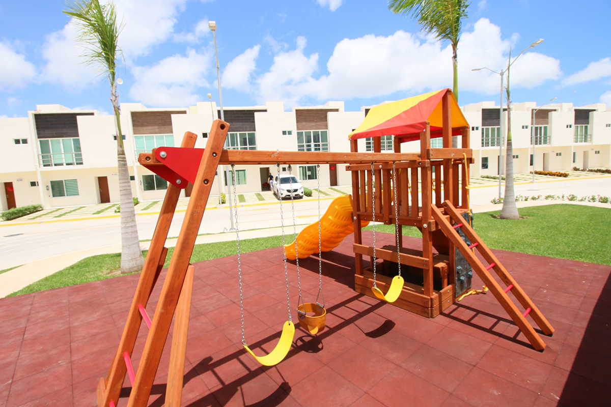 Casa en Venta en el Condominio York del Residencial Long Island en Av. Huayacán Cancún Centro