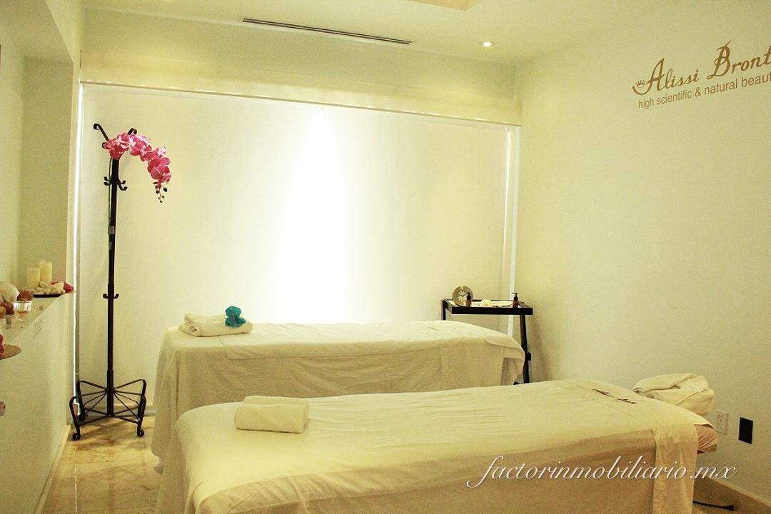 Isla Dorada Cancún | Residencial de lujo frente a la laguna en el corazón de la Zona Hotelera