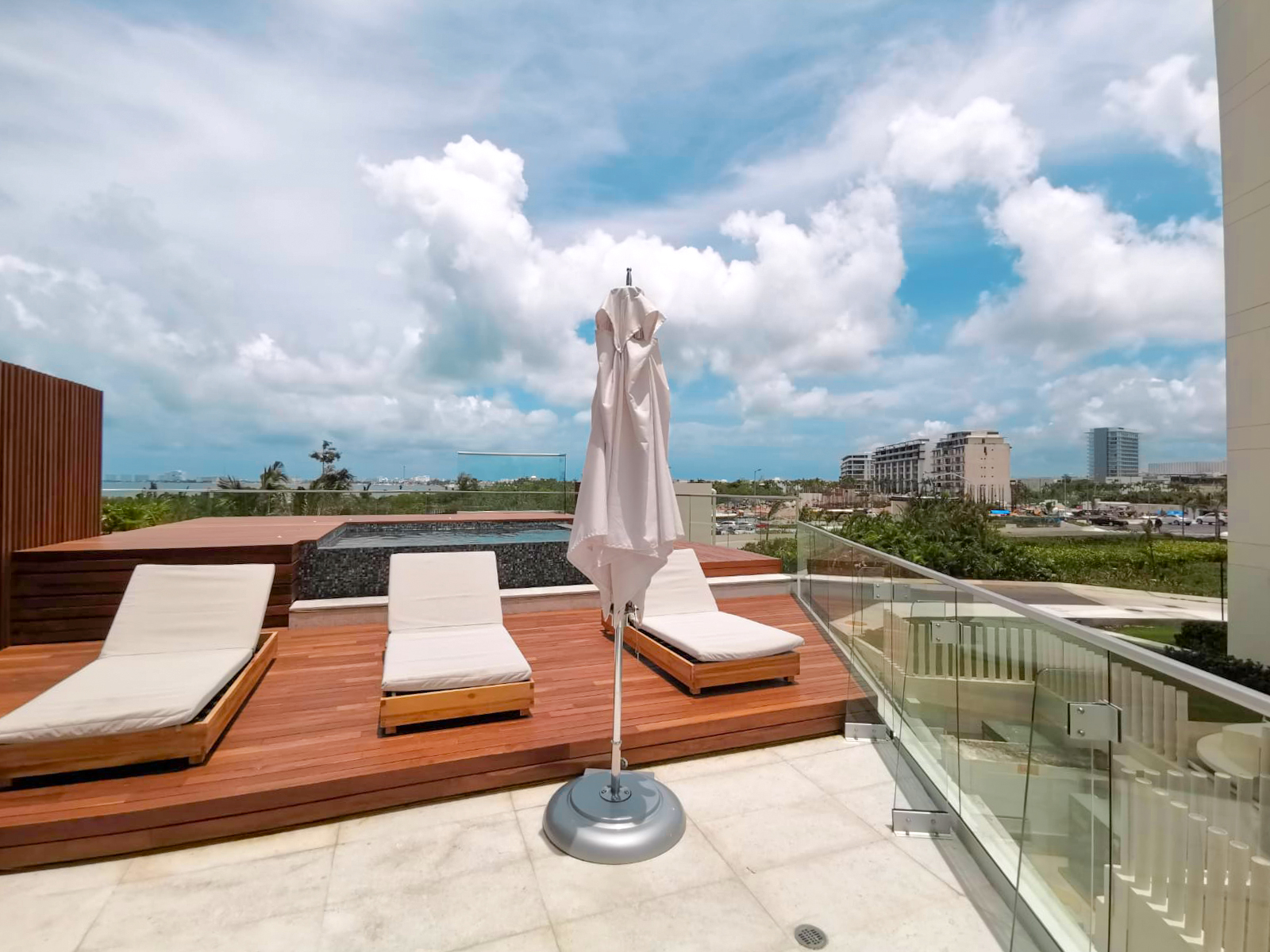 SLS Cancún Hotel & Residences Puerto Cancún | Departamentos Venta y Renta