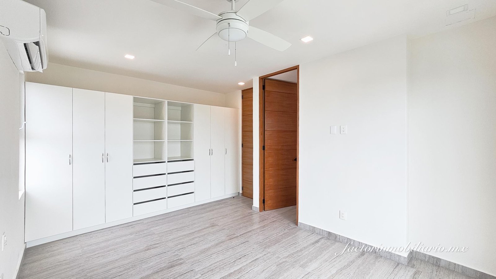 Pent House en Torre M frente a Puerto Cancún en Av Bonampak