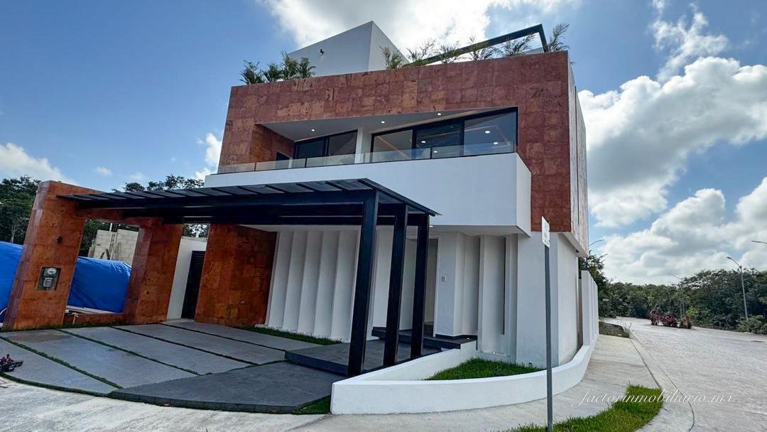 Casa en Venta | Vía Cumbres en Av. Huayacán Cancún
