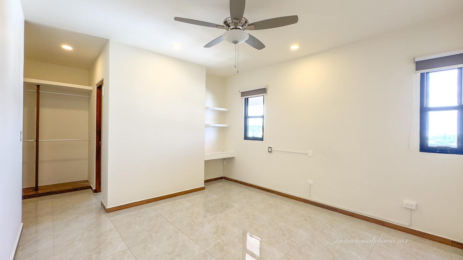 Departamento 3 Soles Av Acanceh | 3 Recámaras Sin Amueblar en Renta