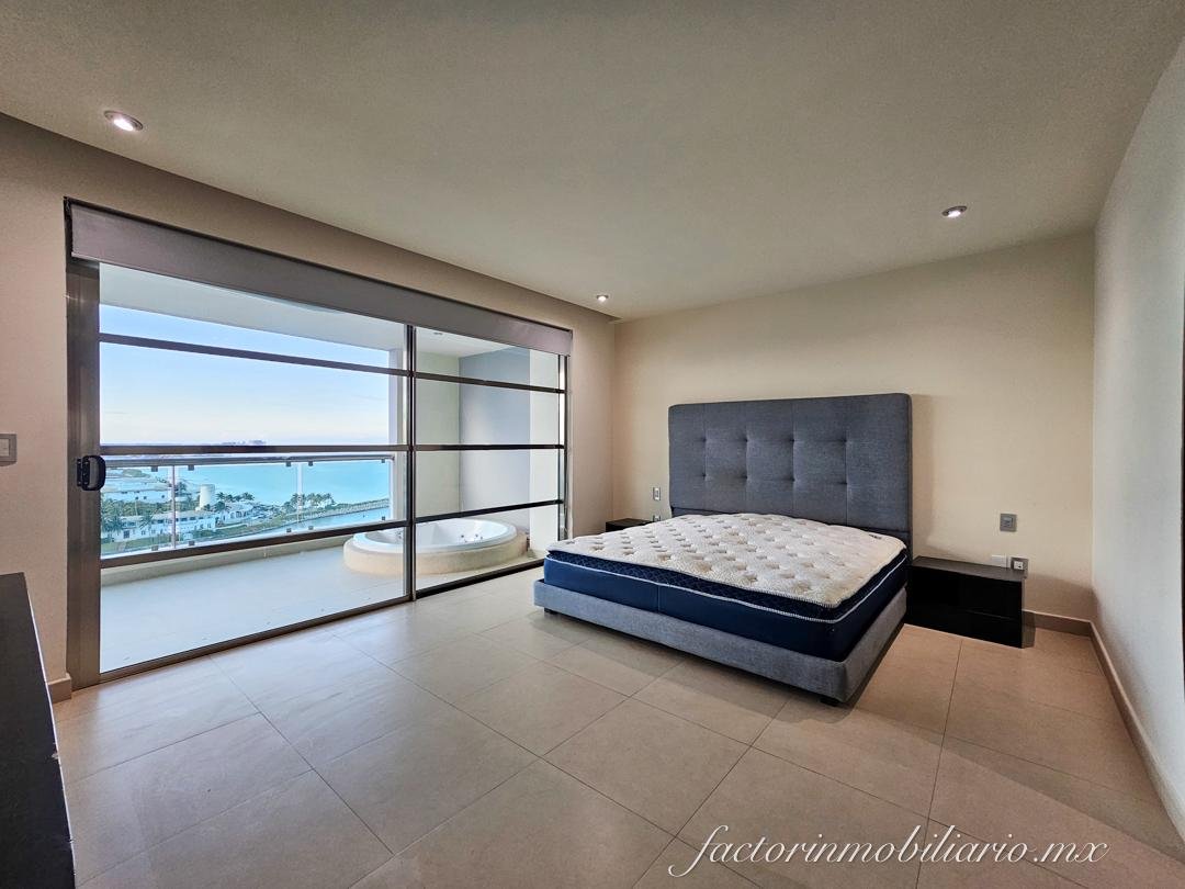 Departamento Novo Cancún de 2 Recamaras 206 m2 en Renta Amueblado