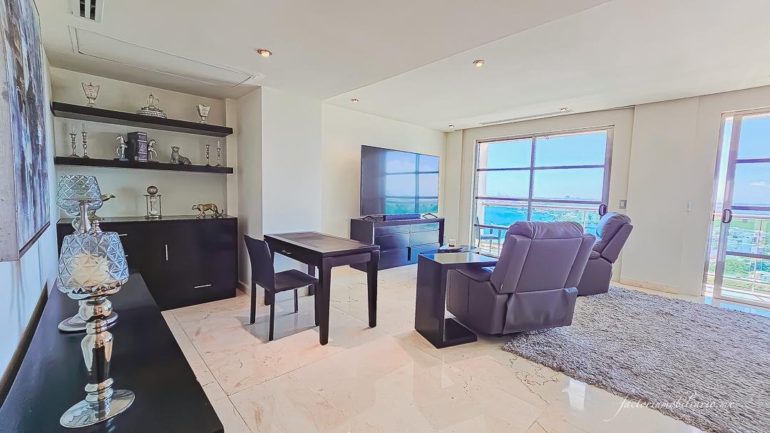 Departamento Novo Cancún en Puerto Cancún de 2 Recámaras Amueblado en Renta