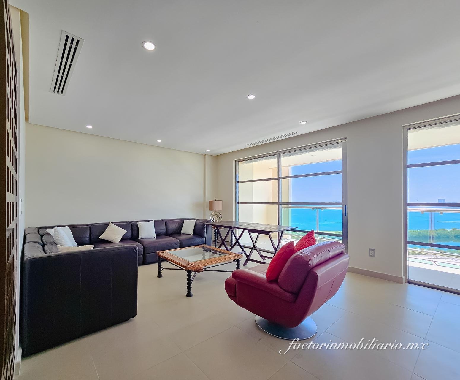 Departamento Novo Cancún de 3 recámaras de 263 m2 en Renta Amueblado