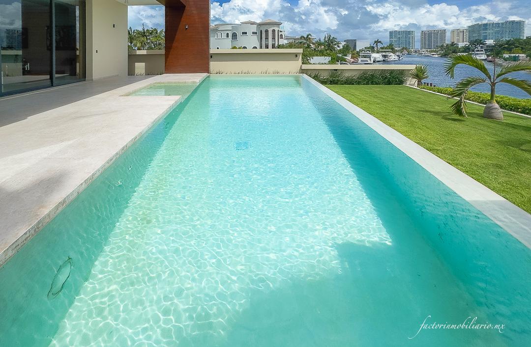 Residencial Los Canales Puerto Cancun | Casa en Venta Amueblada