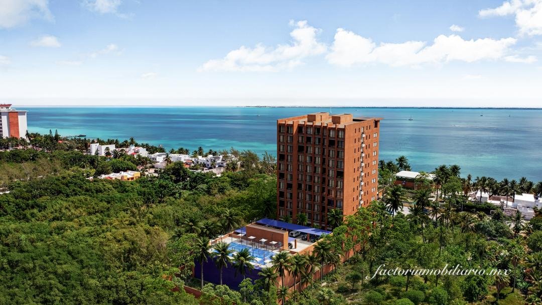 Mistral | Inversión y estilo frente al mar