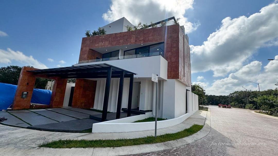 Casa en Venta | Vía Cumbres en Av. Huayacán Cancún